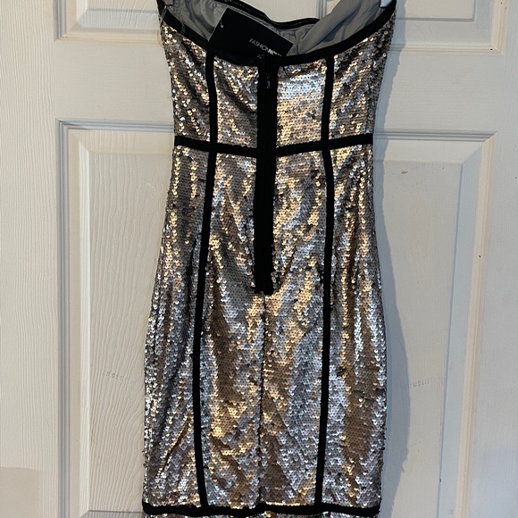 Fashion Nova  Size XS Strapless Silver Sequin Dress. New withTag. - Picture 9 of 15